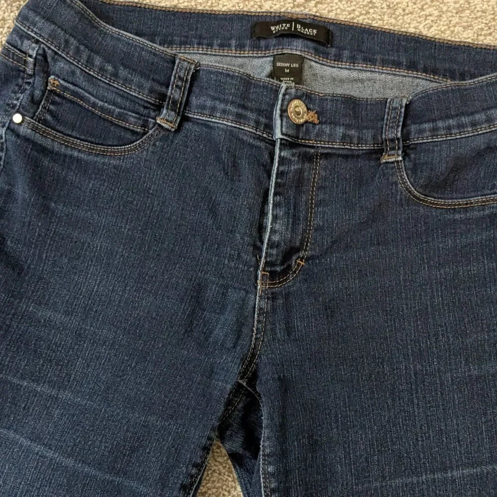 WHITE HOUSE BLACK MARKET Skinny Leg, Stretch Blue Denim Low-Rise Jeans; Size M